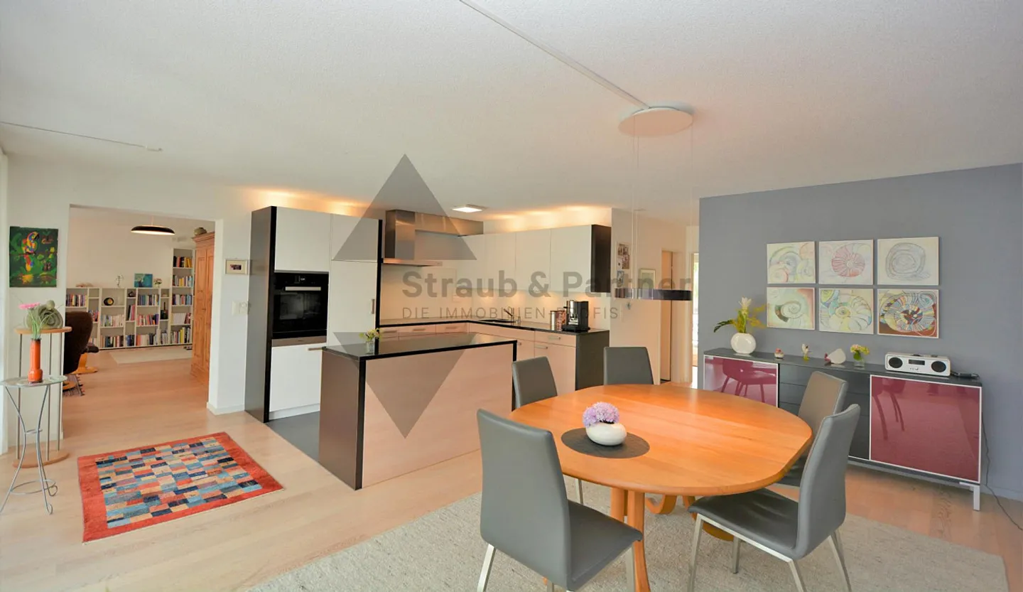 LIVING NEAR THE CITY | SUNNY | QUIET | SPACIOUS - Photo 1 of 13