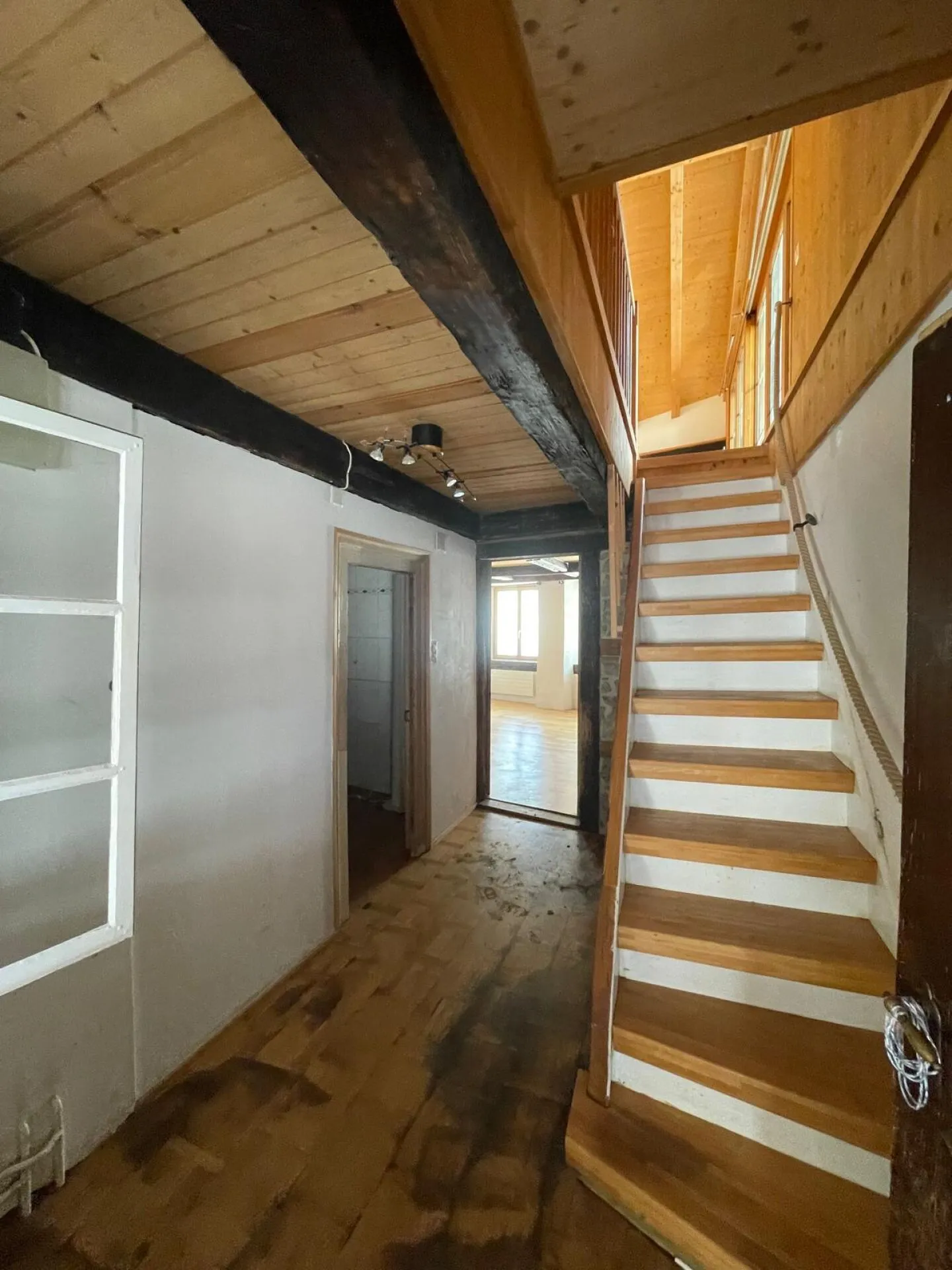 Proprietà storica da ristrutturare con fascino e potenziale - Foto 13 di 14