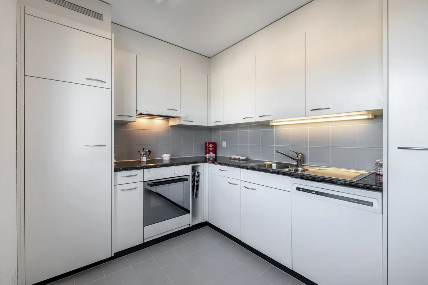 Apartment in a quiet and beautiful location - Photo 4 of 7