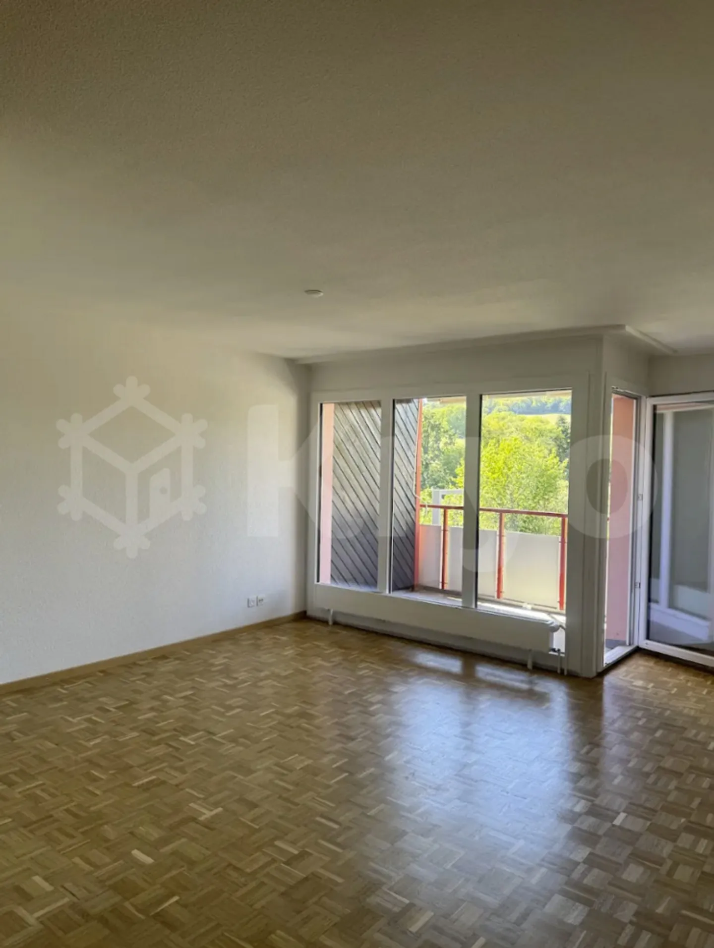 Spacieux et lumineux appartement de 3.5 pièces - Photo 2 sur 8