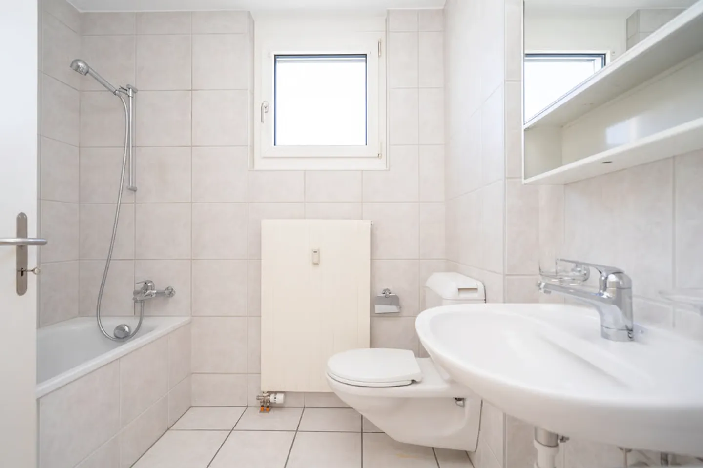 Votre nouveau chez-vous : appartement de 3,5 pièces avec beaucoup de lumière et terrasse ! - Photo 7 sur 8