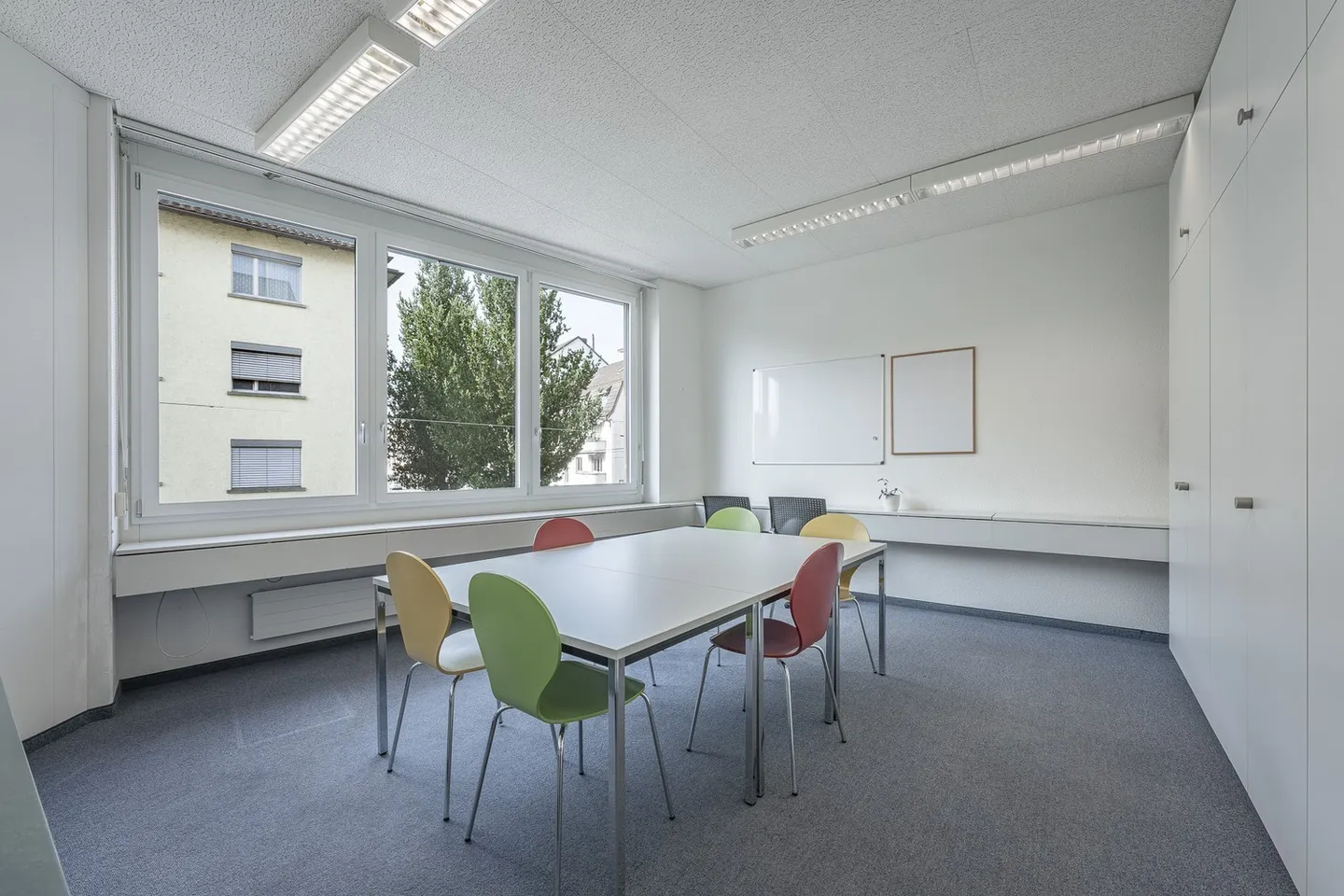 Office space for rent - Photo 3 of 12