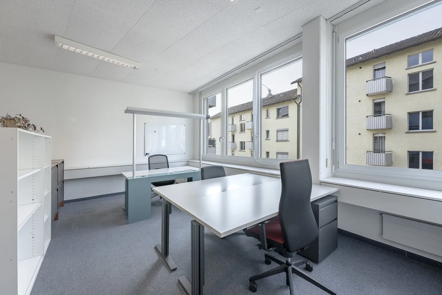 Office space for rent - Photo 4 of 12