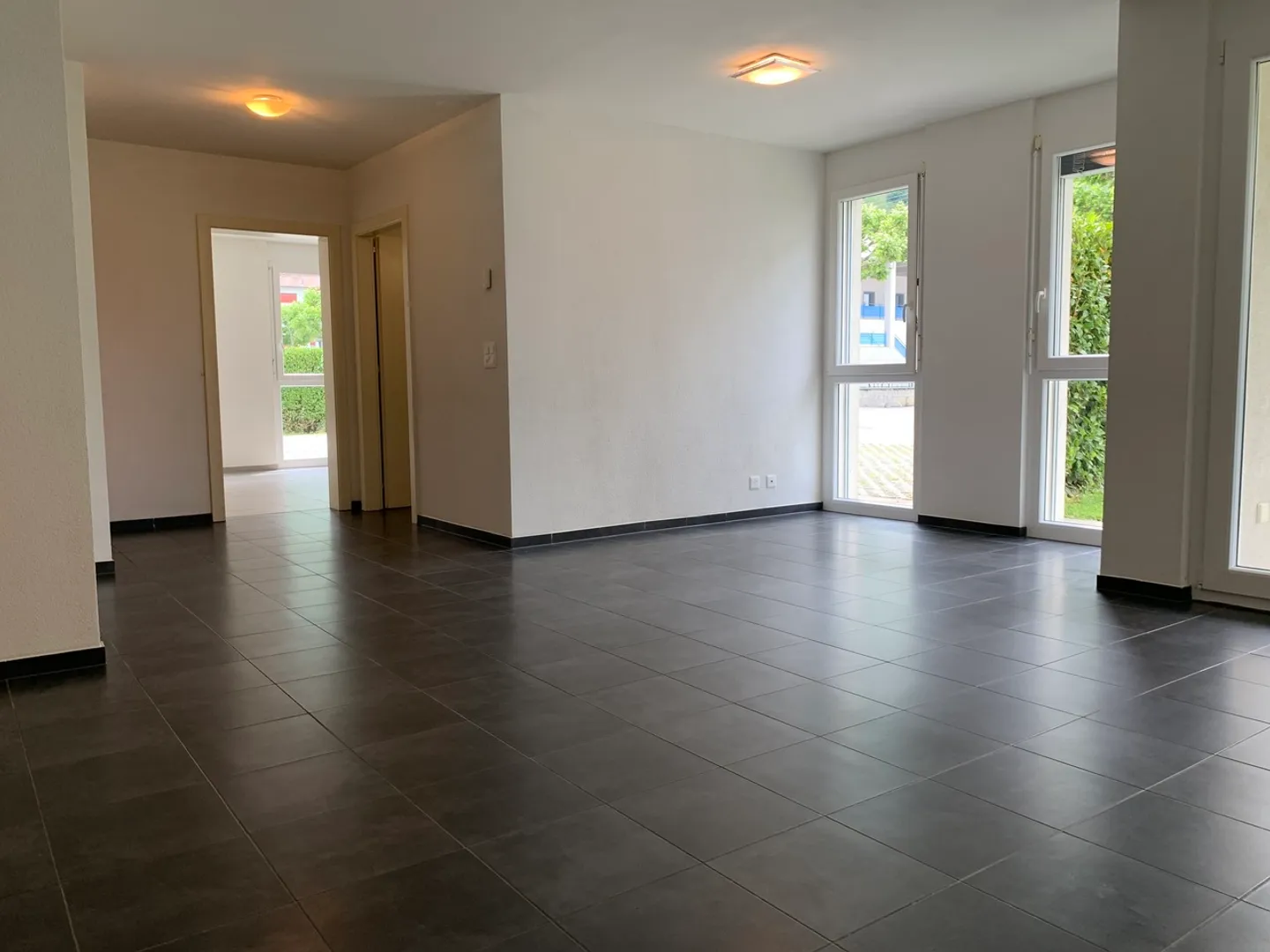 2.5-room apartment on the ground floor with terrace and garden - Photo 4 of 8
