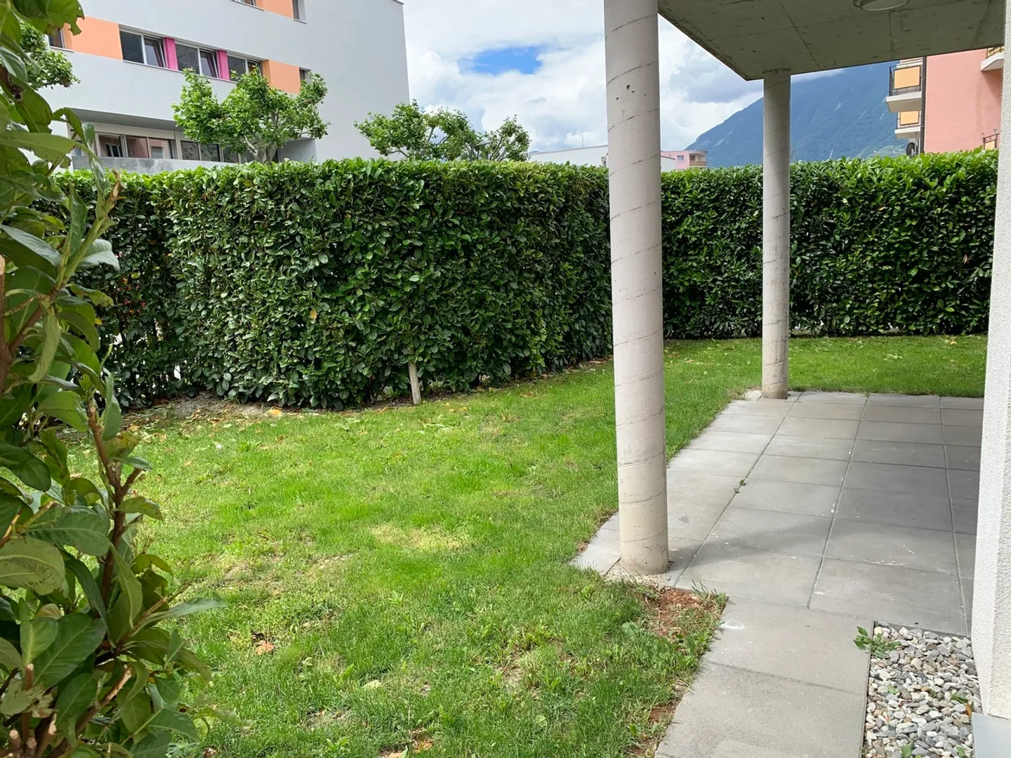 2.5-room apartment on the ground floor with terrace and garden - Photo 7 of 8