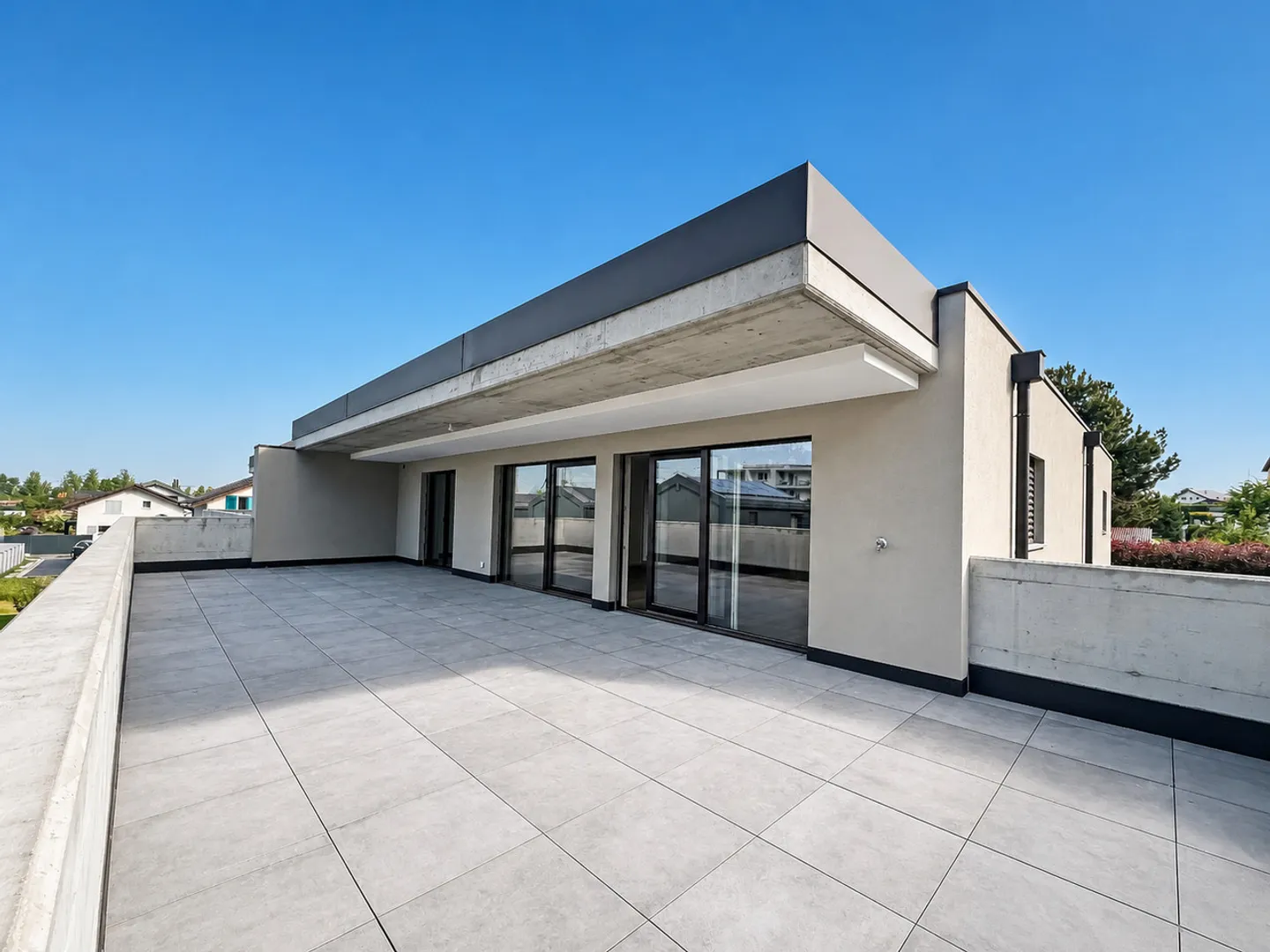 Neue Attika mit großzügiger Terrasse - Foto 6 von 6