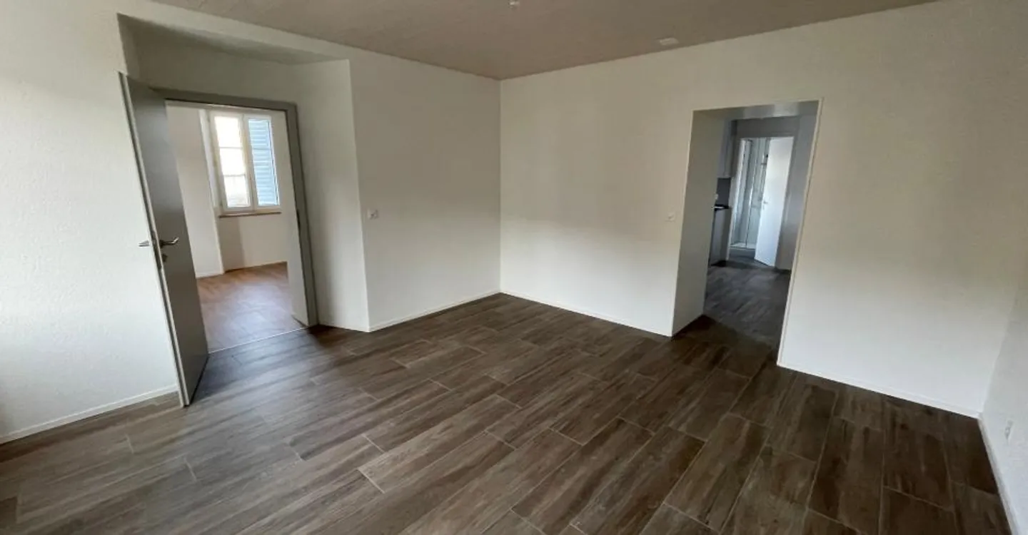 For rent - 2.5 room apartment with fitted kitchen - Grand-Rue 42, Courtel - Photo 3 of 7