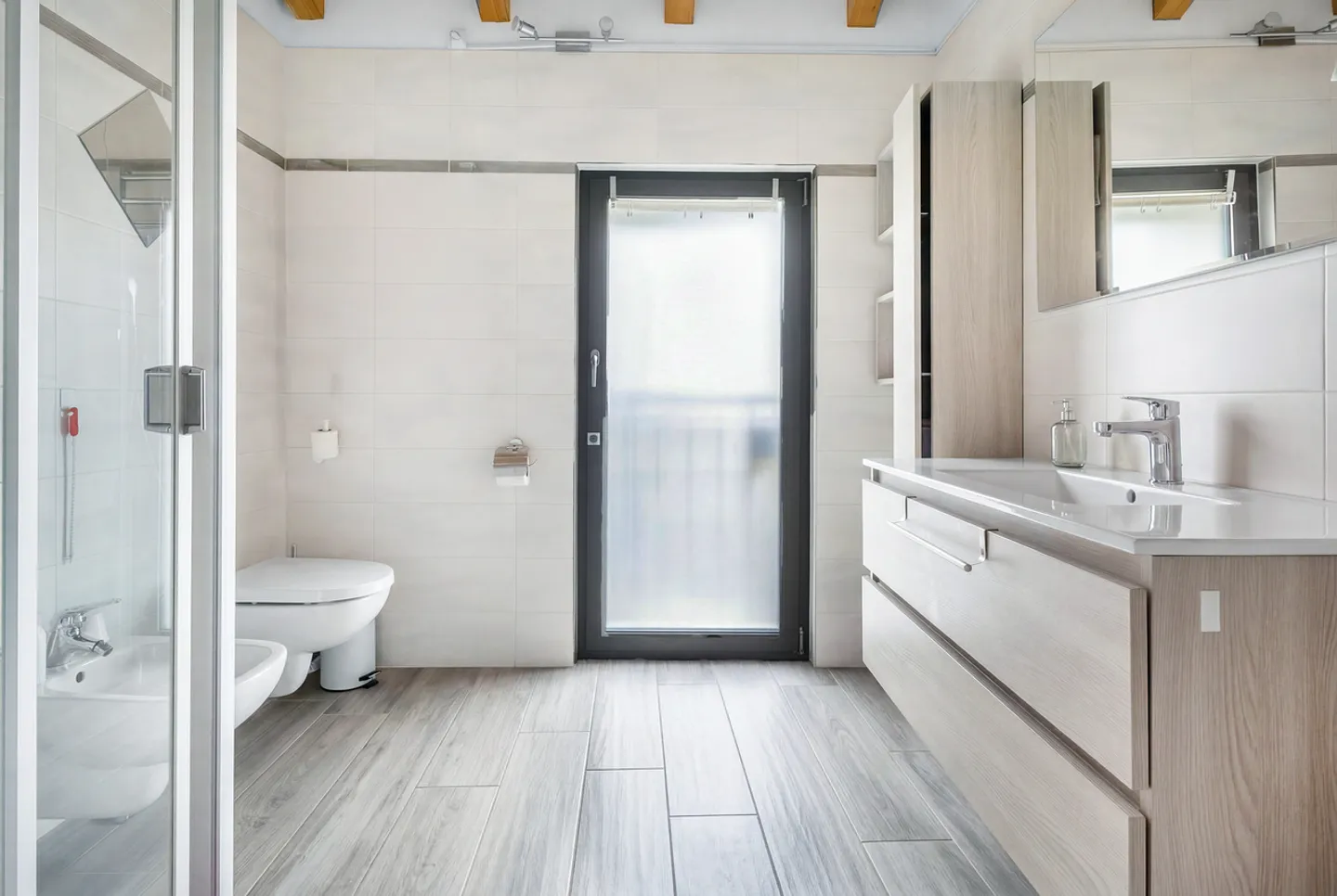 Dove il fascino del passato incontra il comfort moderno - Foto 5 di 6