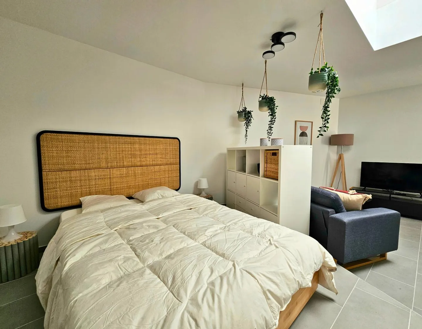Apartment - Photo 2 of 8