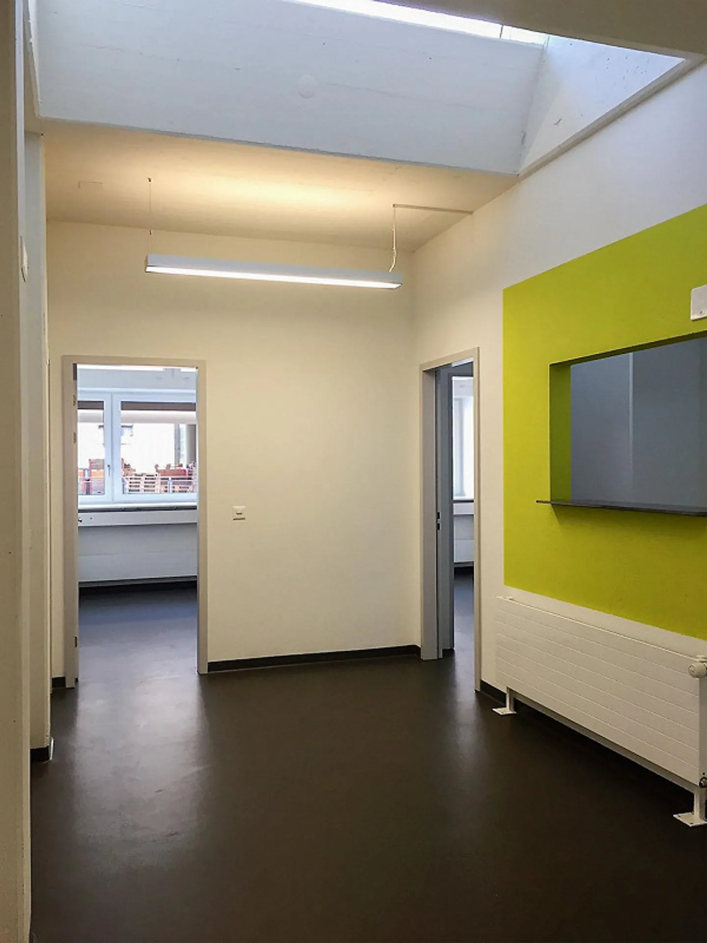 Commercial space for rent in the Ruopigen Center! - Photo 1 of 9