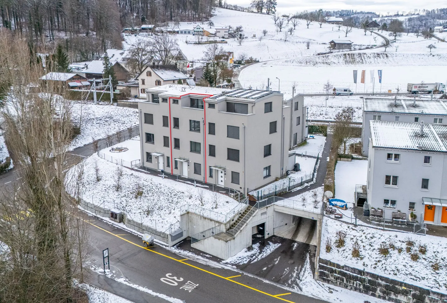 Modern 7.5-room terraced family house directly at the nature reserve Töss - Photo 2 of 26