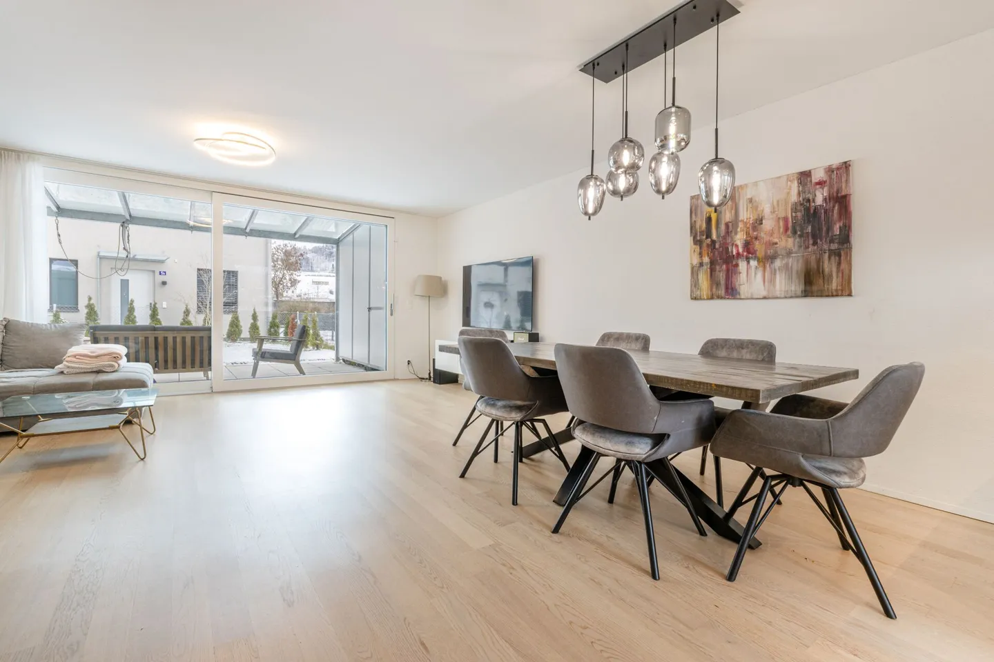 Modern 7.5-room terraced family house directly at the nature reserve Töss - Photo 1 of 26