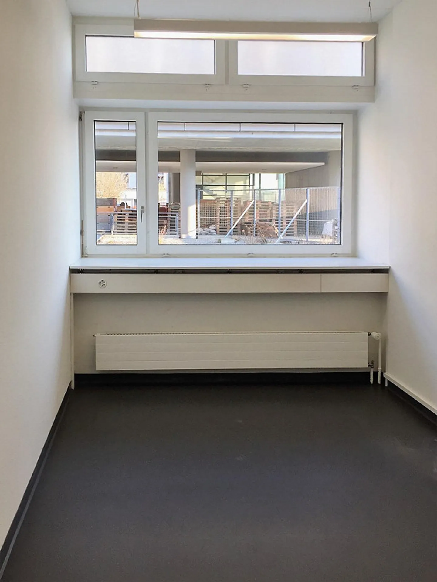 Commercial space for rent in the Ruopigen Center! - Photo 4 of 9