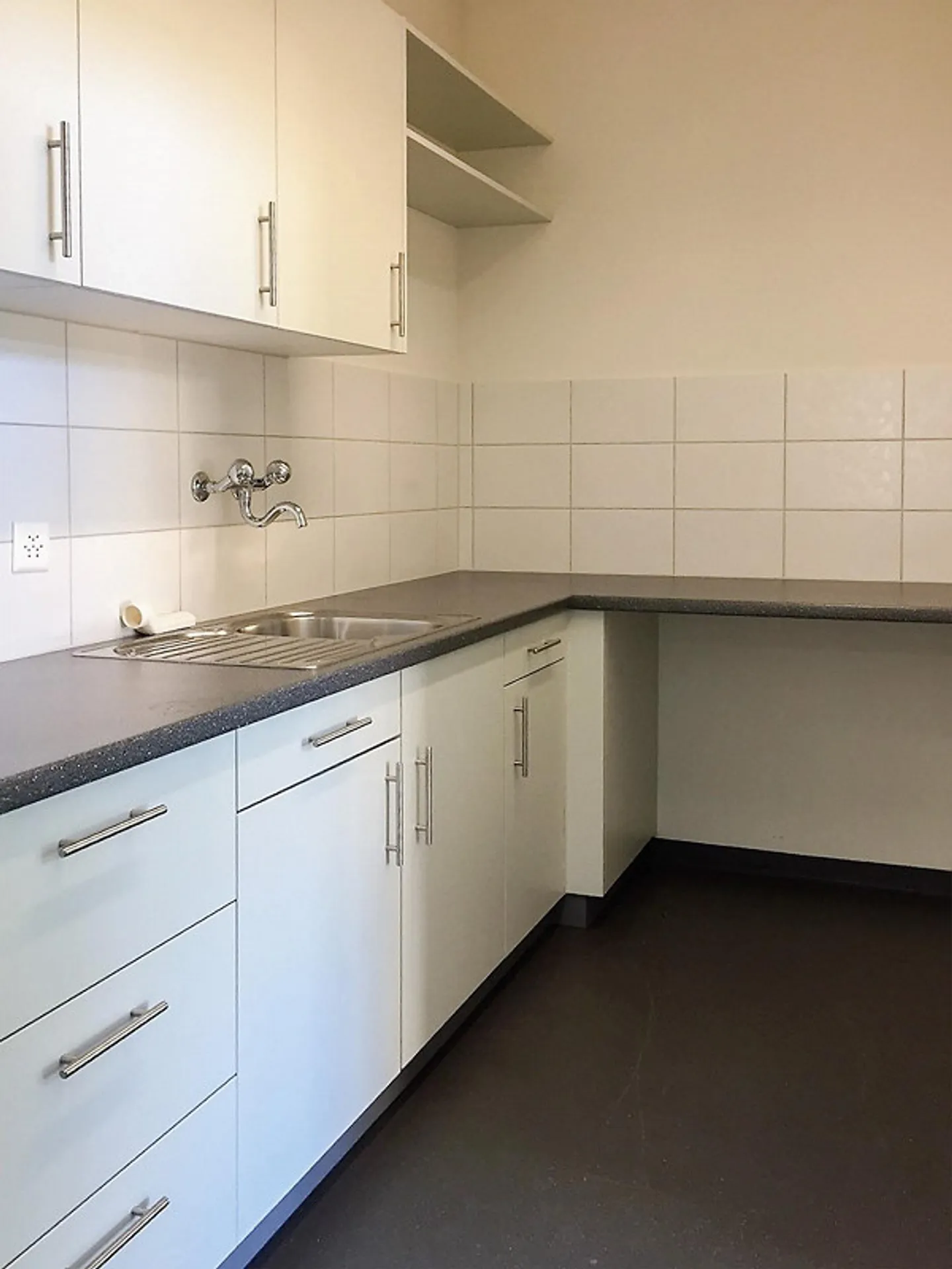Commercial space for rent in the Ruopigen Center! - Photo 5 of 9