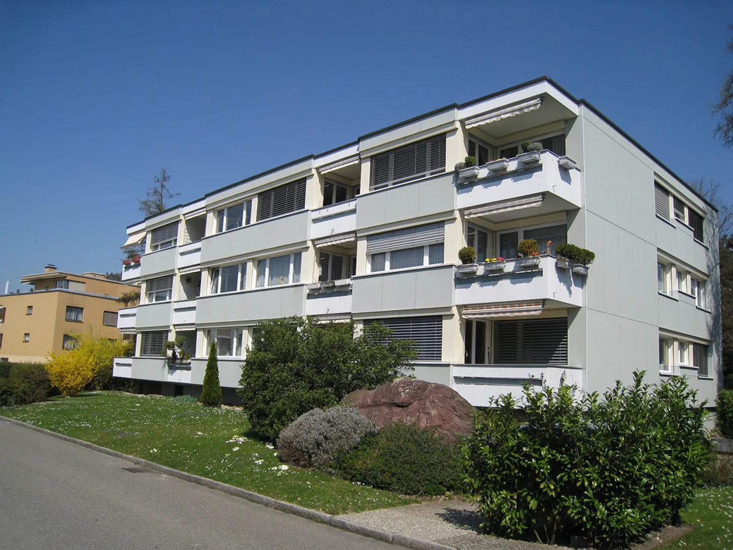 Beautiful, bright, centrally located apartment - Photo 1 of 5
