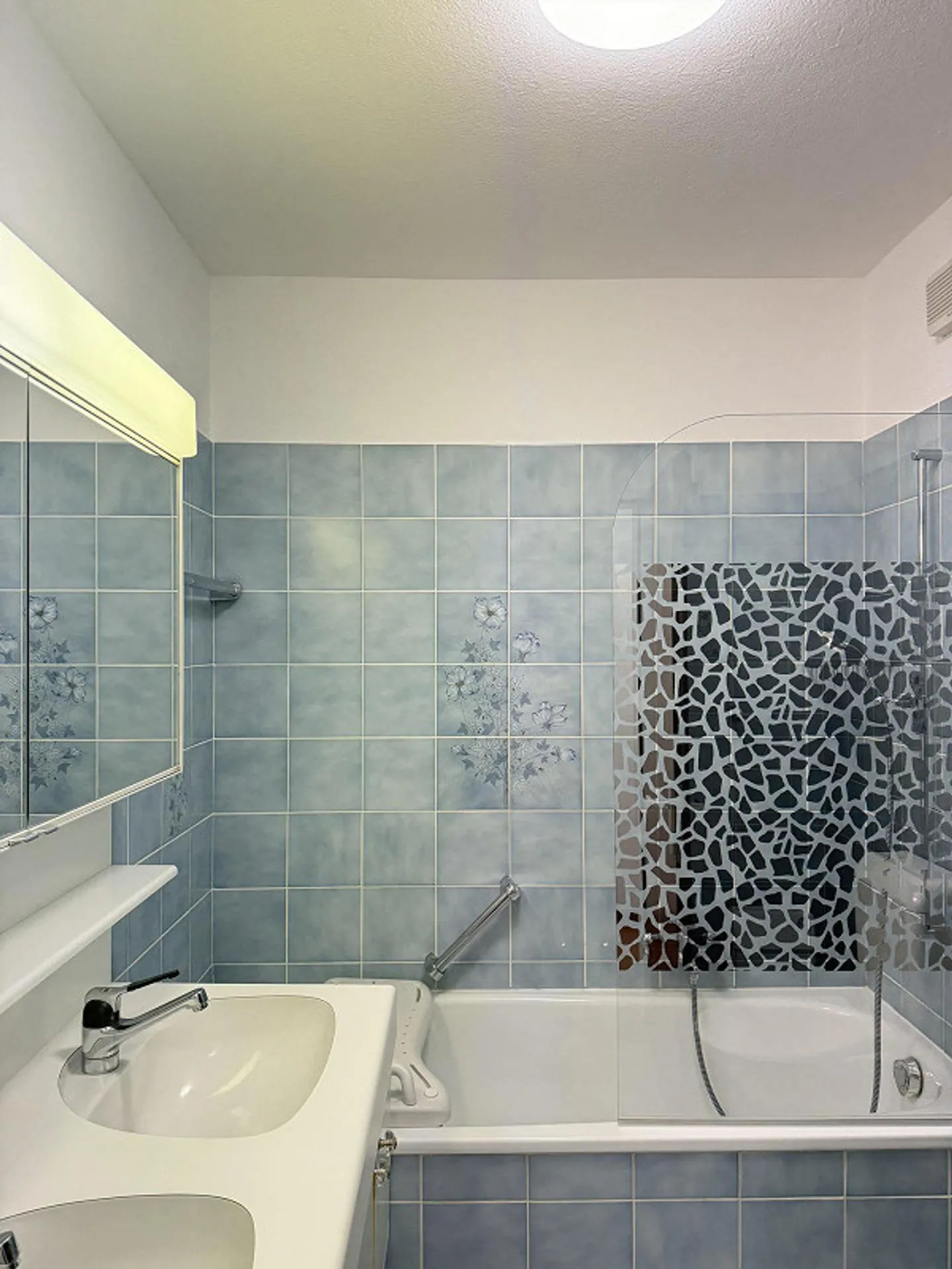 Ideal as a second residence, central location Ascona - Photo 10 of 11