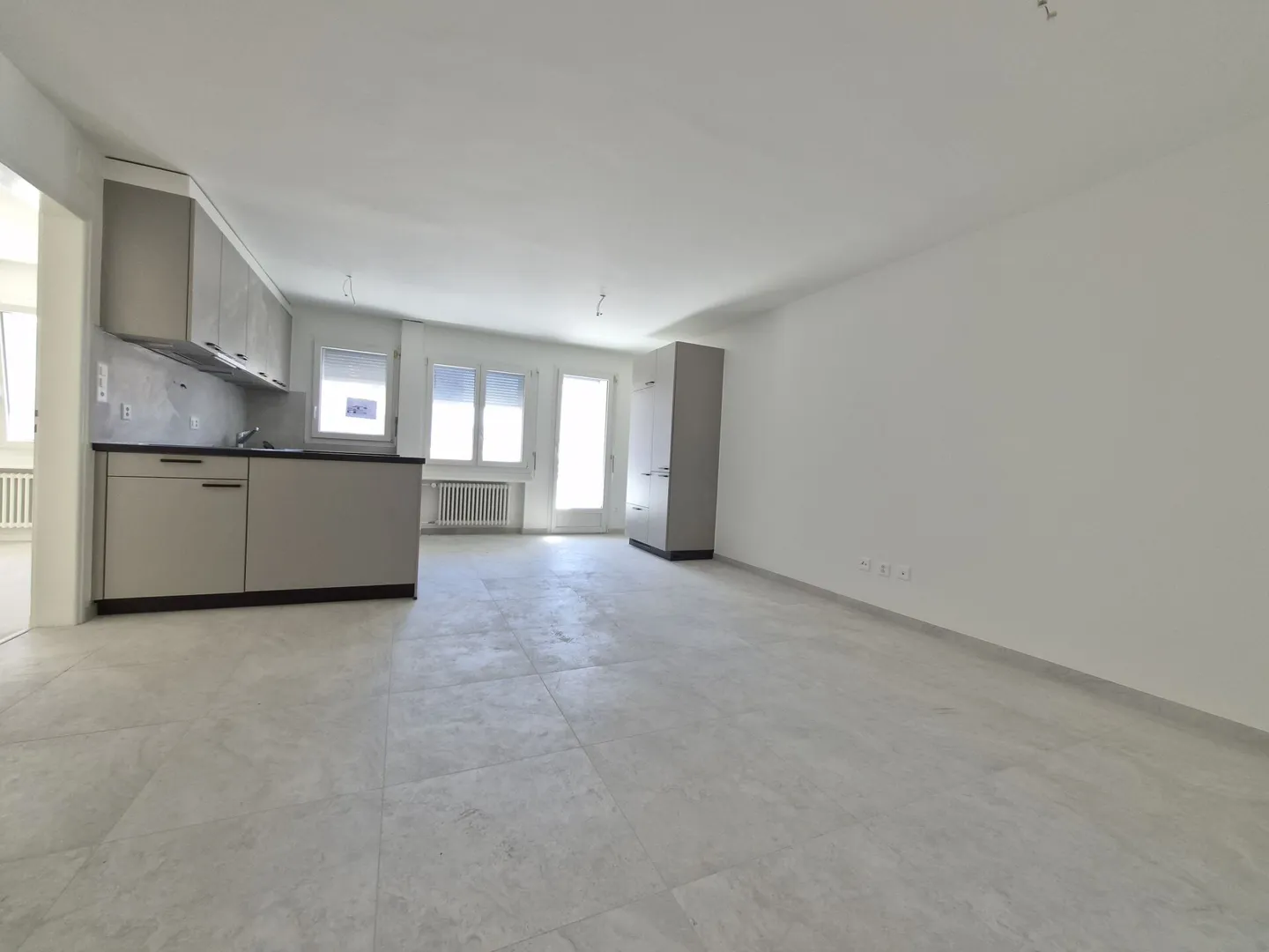 Fully renovated! 2.5 rooms on the upper ground floor - Photo 5 of 9