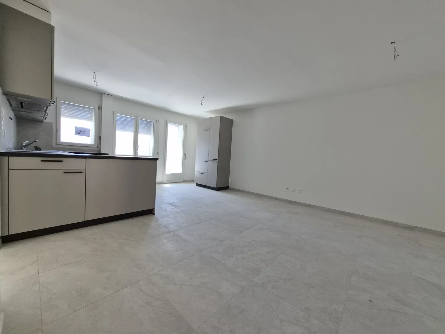 Fully renovated! 2.5 rooms on the upper ground floor - Photo 6 of 9