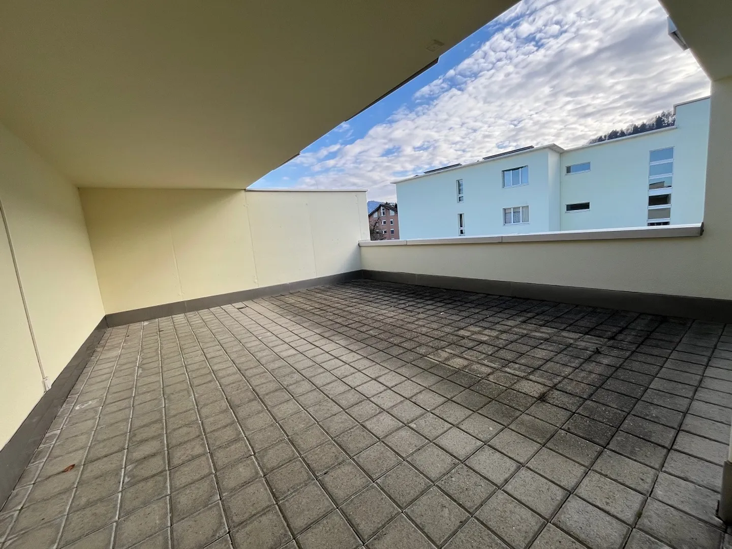 Appartamento attico di 4,5 stanze nel quartiere Schönbühl (Hirtenhof) - Foto 3 di 9