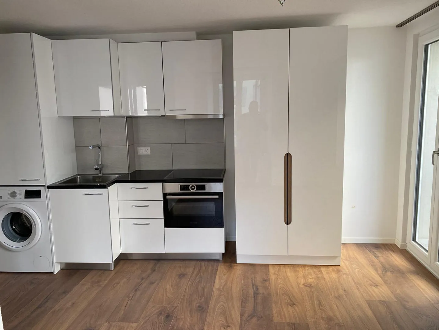 Modern Studio in the Center of Chur - Photo 2 of 10