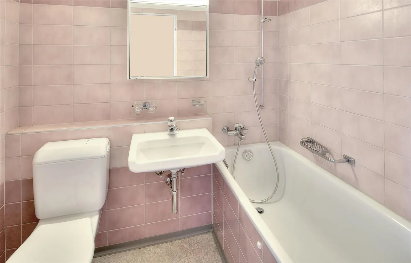 Rent without deposit - The perfect single apartment in the center! - Photo 4 of 6