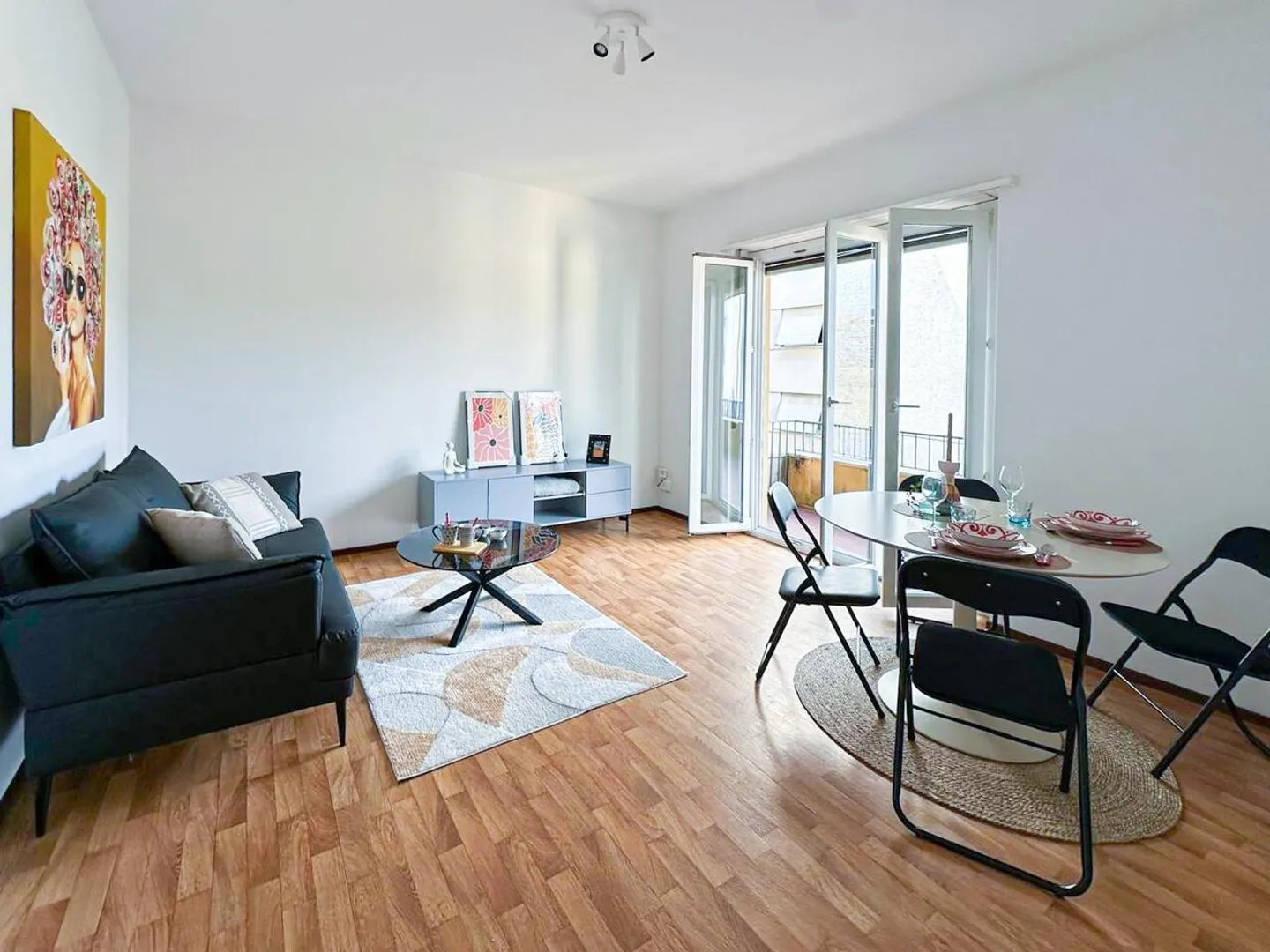 APPARTAMENTO DI 2.5 LOCALI ARREDATO A CHIASSO - Foto 1 di 6