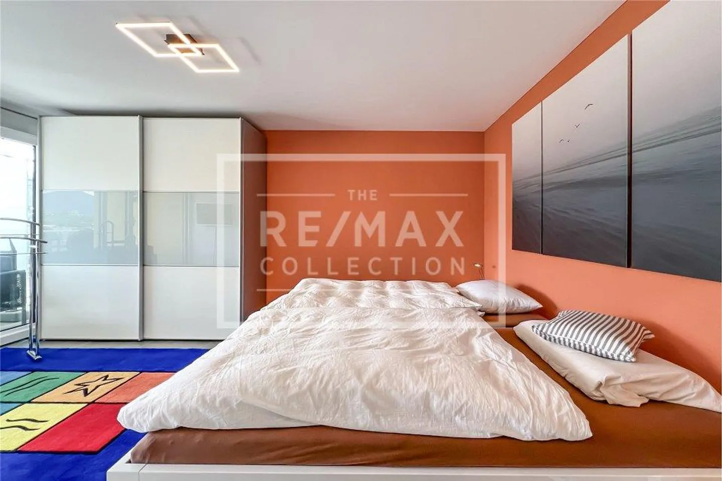 Duplex on the top floor - Photo 13 of 13