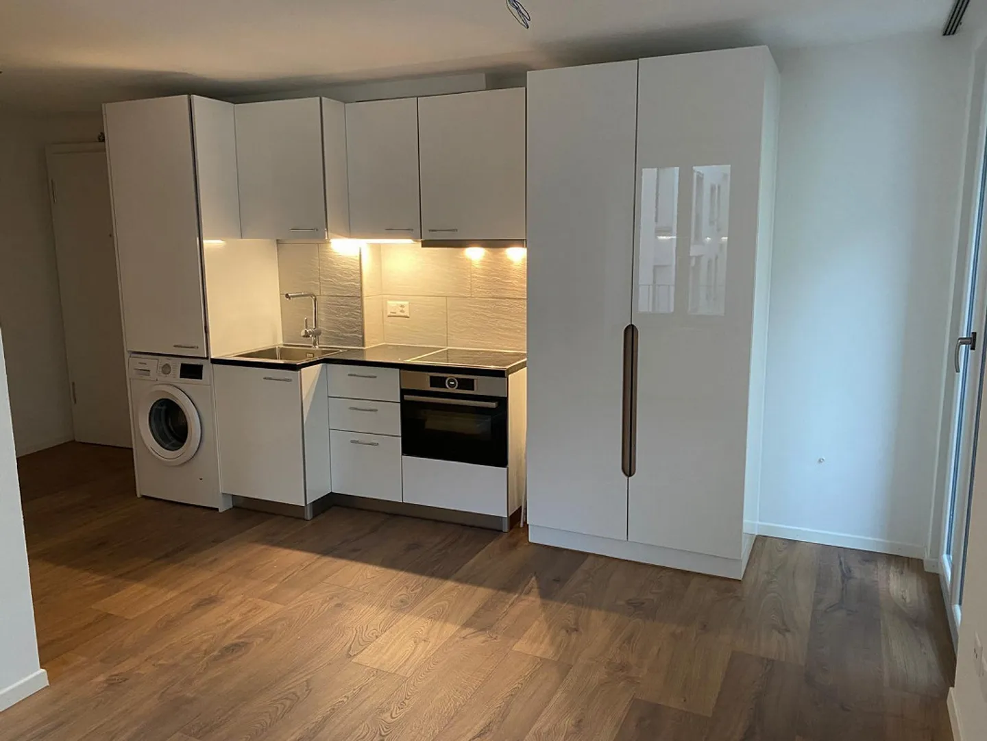 Modern Studio in the Center of Chur - Photo 9 of 10