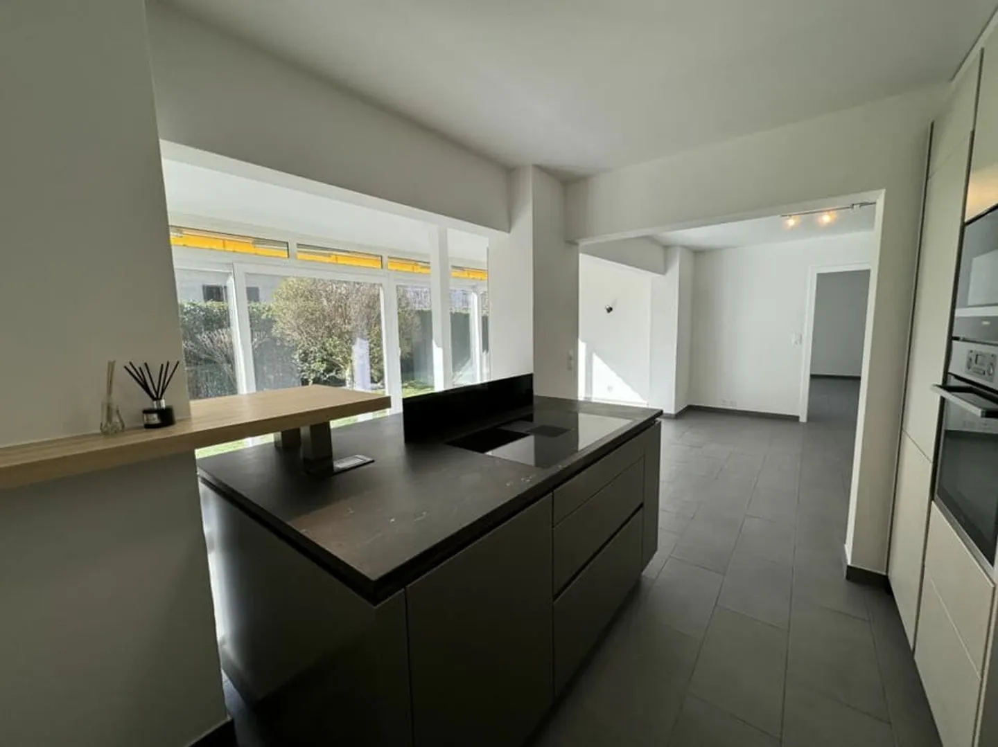 Individual Villa with 11 Rooms - Photo 4 of 13