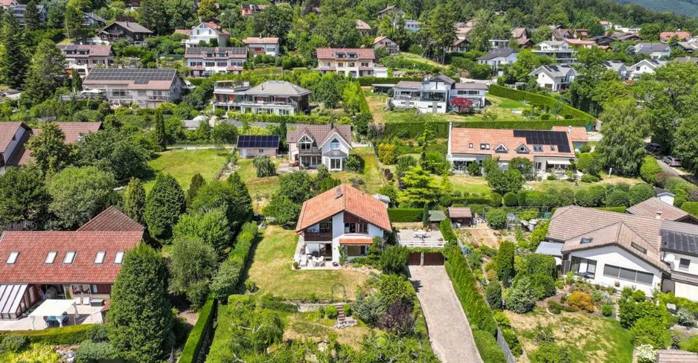 Maison Charmante avec Vue sur le Lac - Photo 12 sur 12