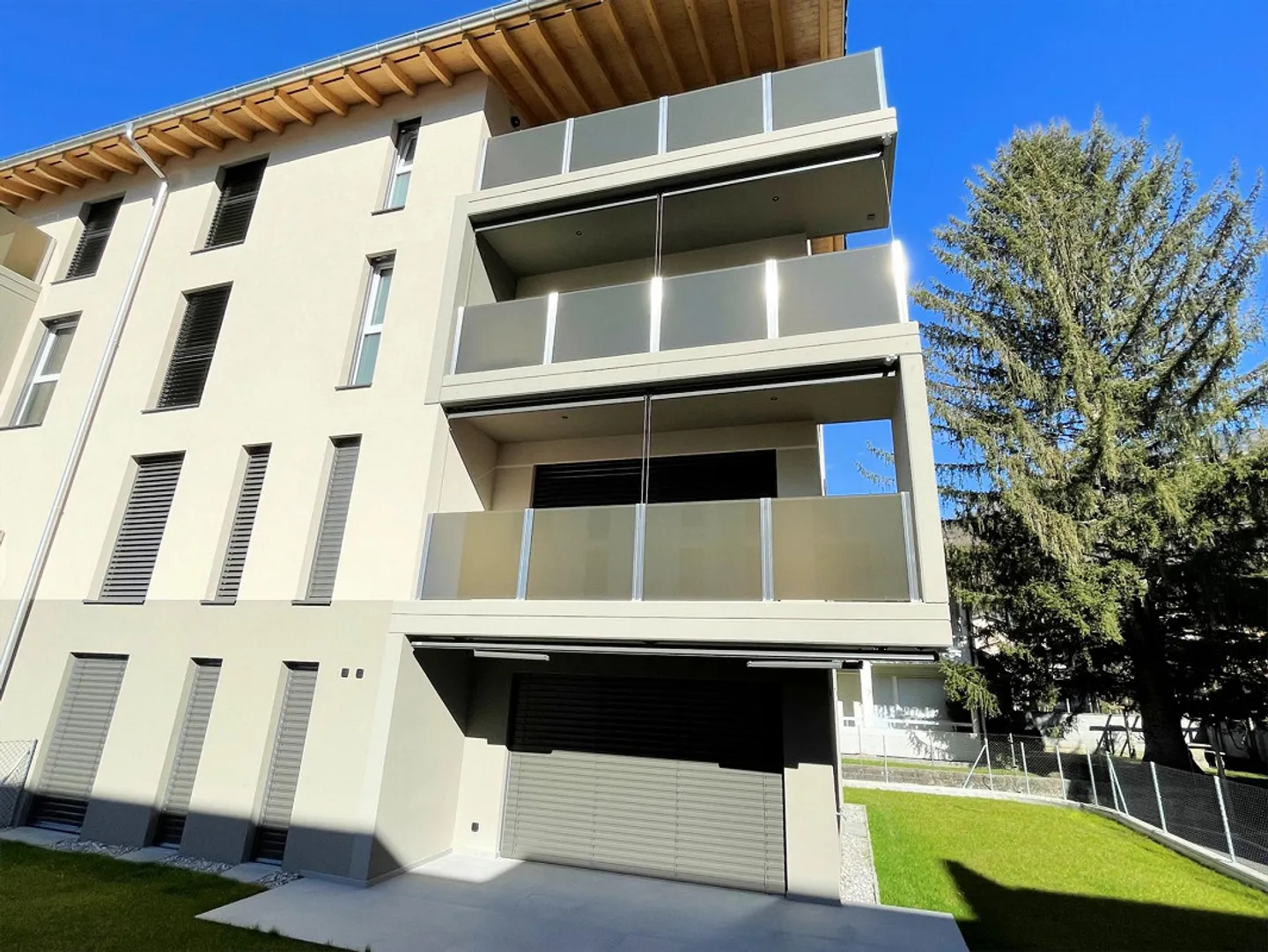 Nouvel appartement dans un quartier pratique et calme à deux pas du centre - Photo 3 sur 15