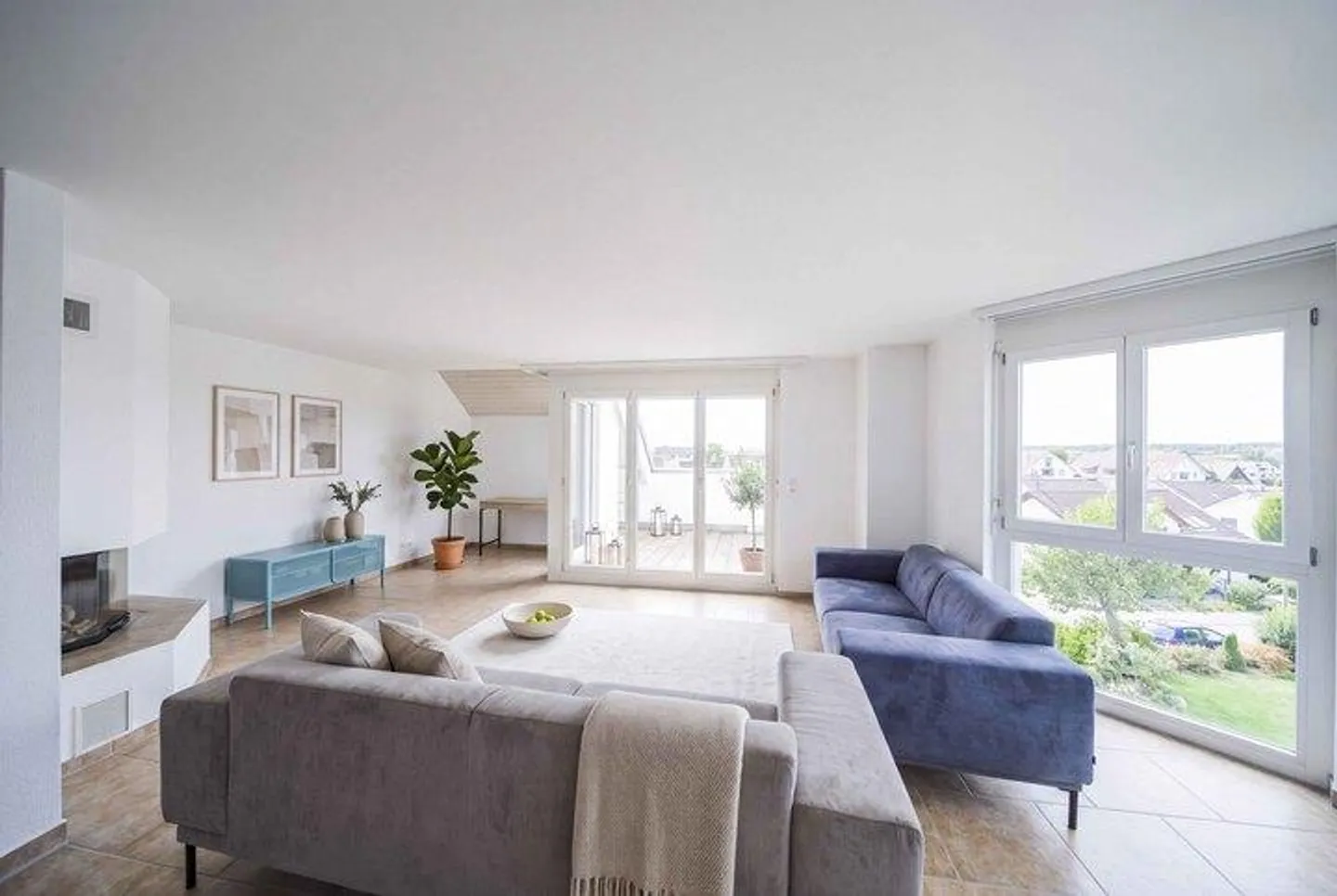 VIVERE SU DUE LIVELLI - ATTICO A BASSERSDORF - Foto 1 di 8