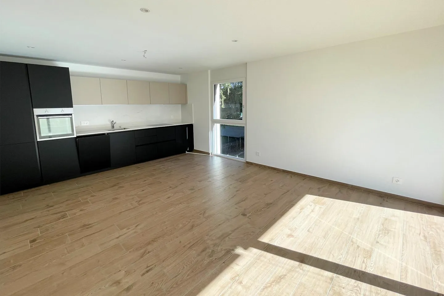 Neue Wohnung in einer bequemen und ruhigen Lage, nur wenige Schritte vom Zentrum entfernt - Foto 5 von 15