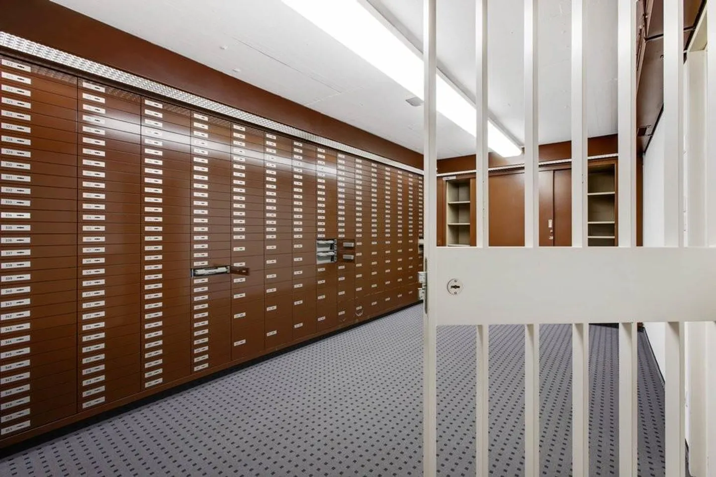 Office/Commercial space in an attractive location with a safe room in Gossau - Photo 11 of 11