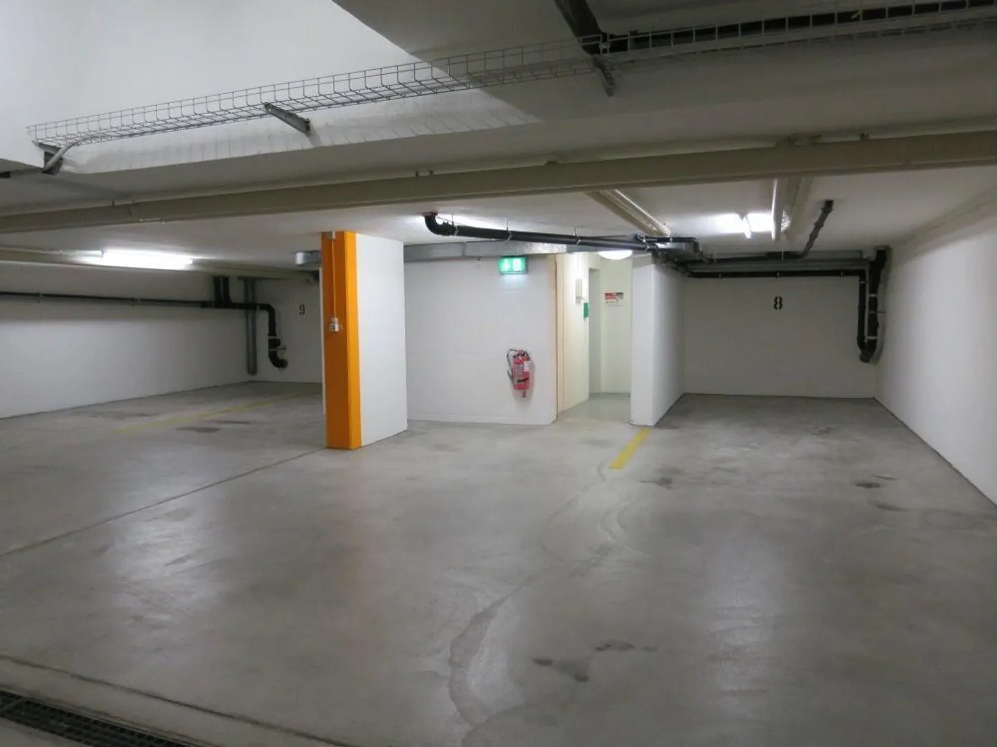 Place de stationnement dans un emplacement central à Bâle - Photo 2 sur 2