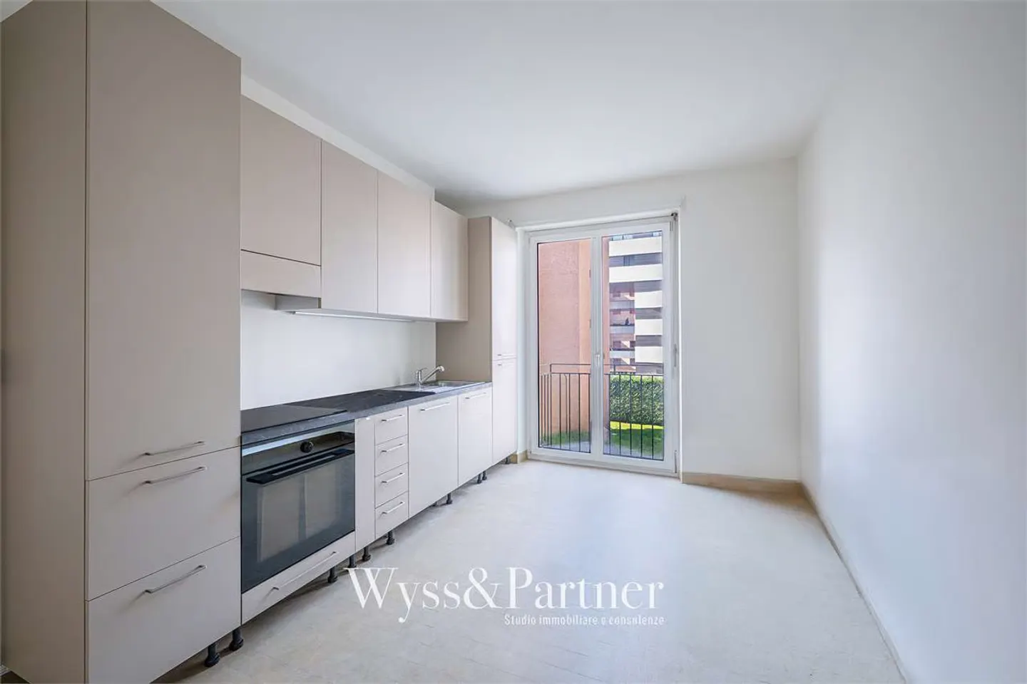Lugano, Via Franscini - 4-Zimmer-Wohnung mit Balkon - Foto 2 von 5