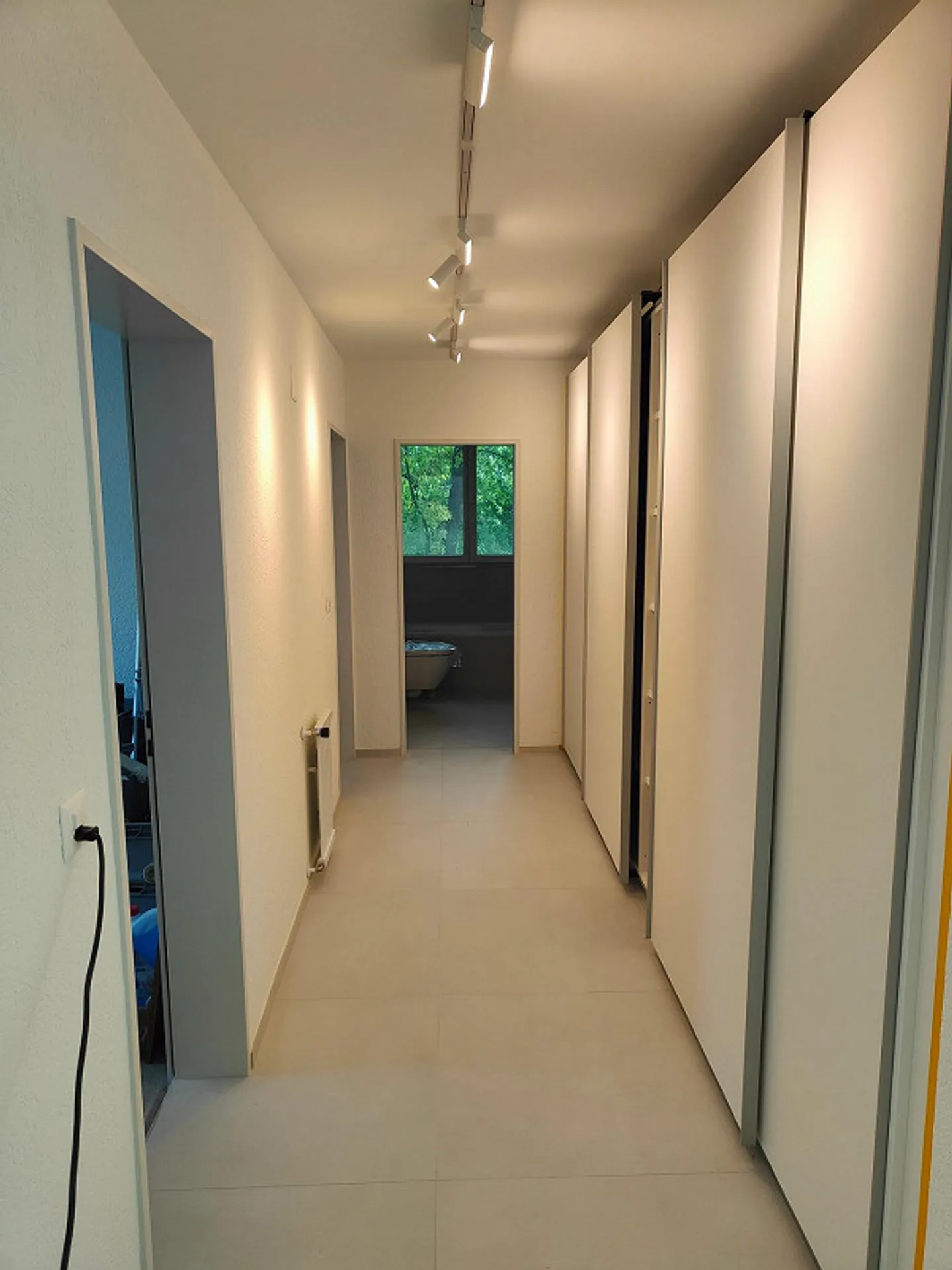 Stylish Living in the Popular Lacuna Quarter - Photo 7 of 12