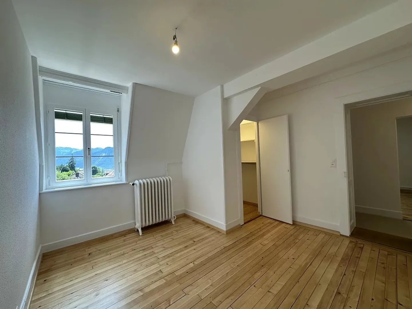 Appartement trois pièces sous le toit - Photo 5 sur 8