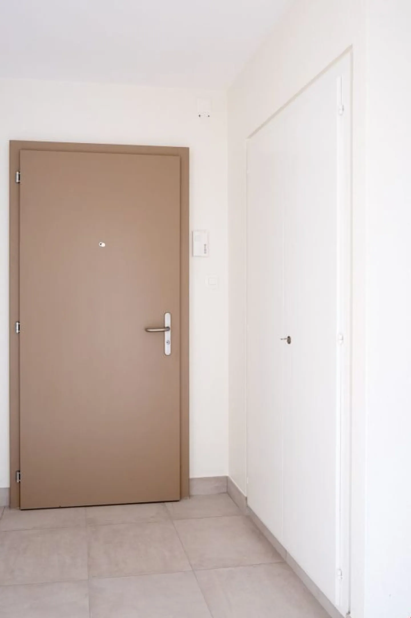 Helles Apartment mit Balkon - Foto 3 von 8