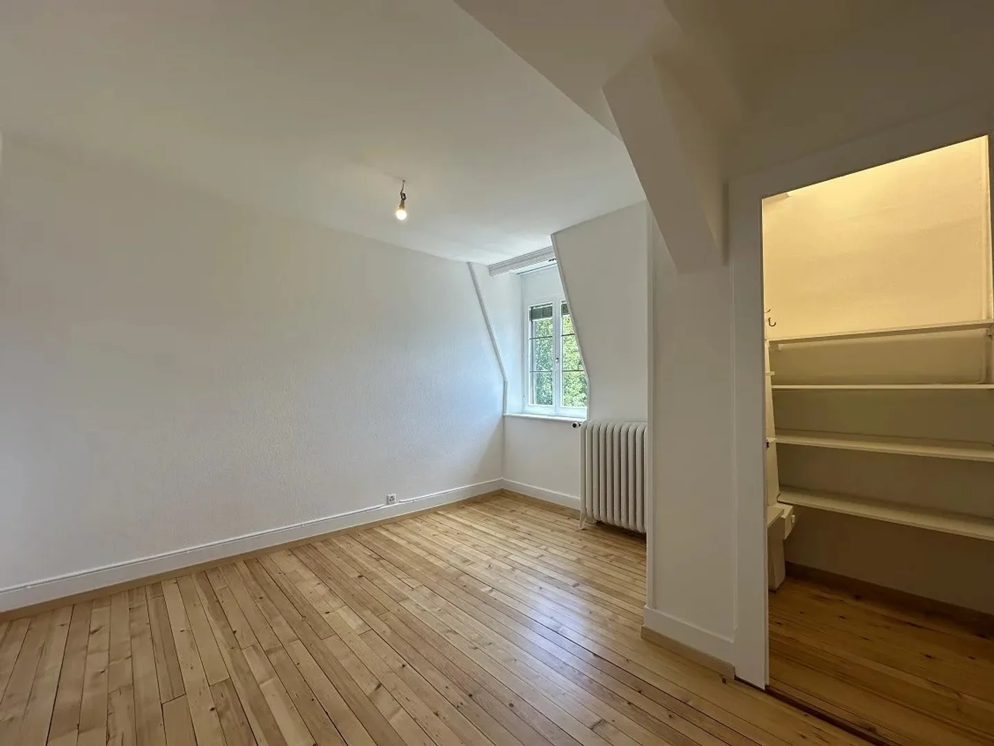 Appartement trois pièces sous le toit - Photo 6 sur 8