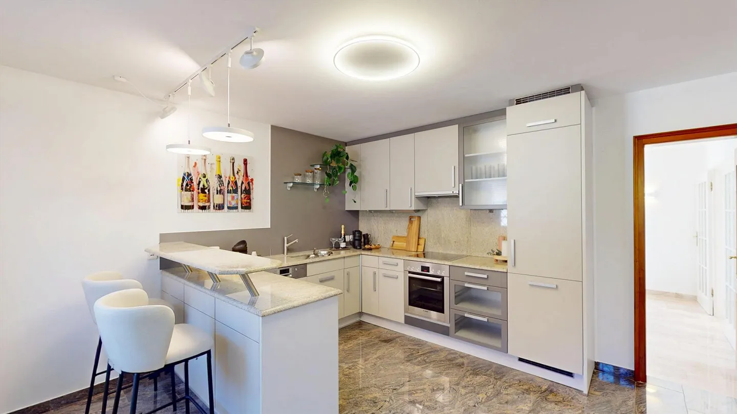 Idyllic Country House with Panoramic View, Large Garden and Garage in Lupsingen - Photo 7 of 14