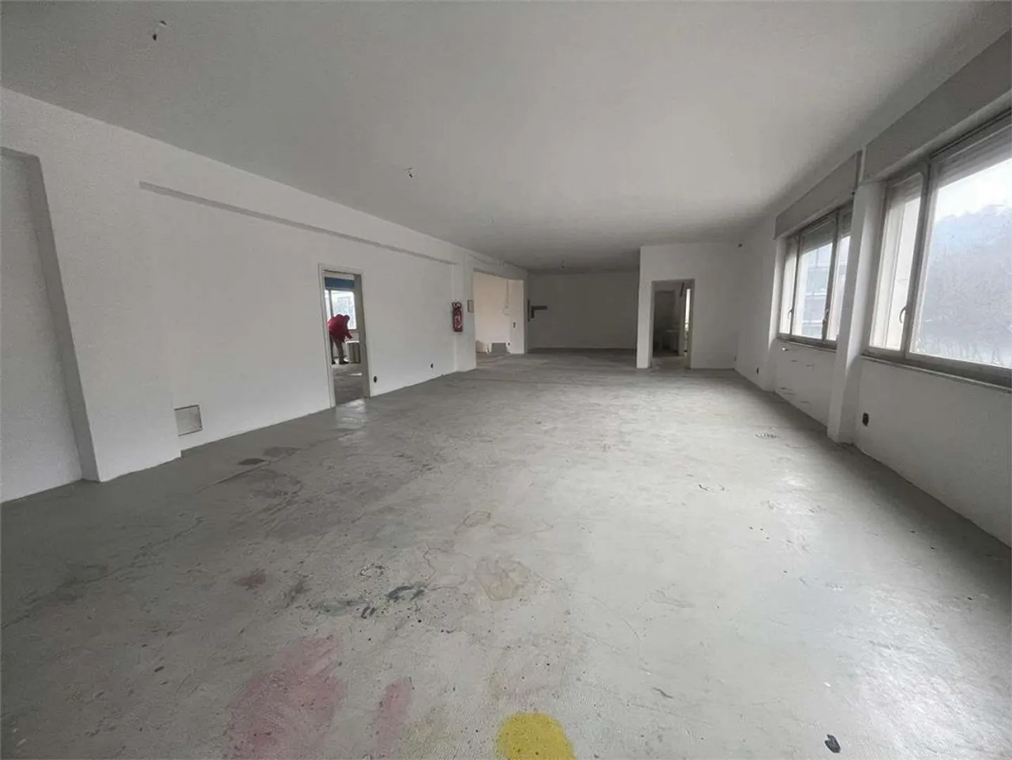 Ampio ufficio open space (250 m²) - Lamone, a pochi minuti dalla stazi - Photo 2 of 7