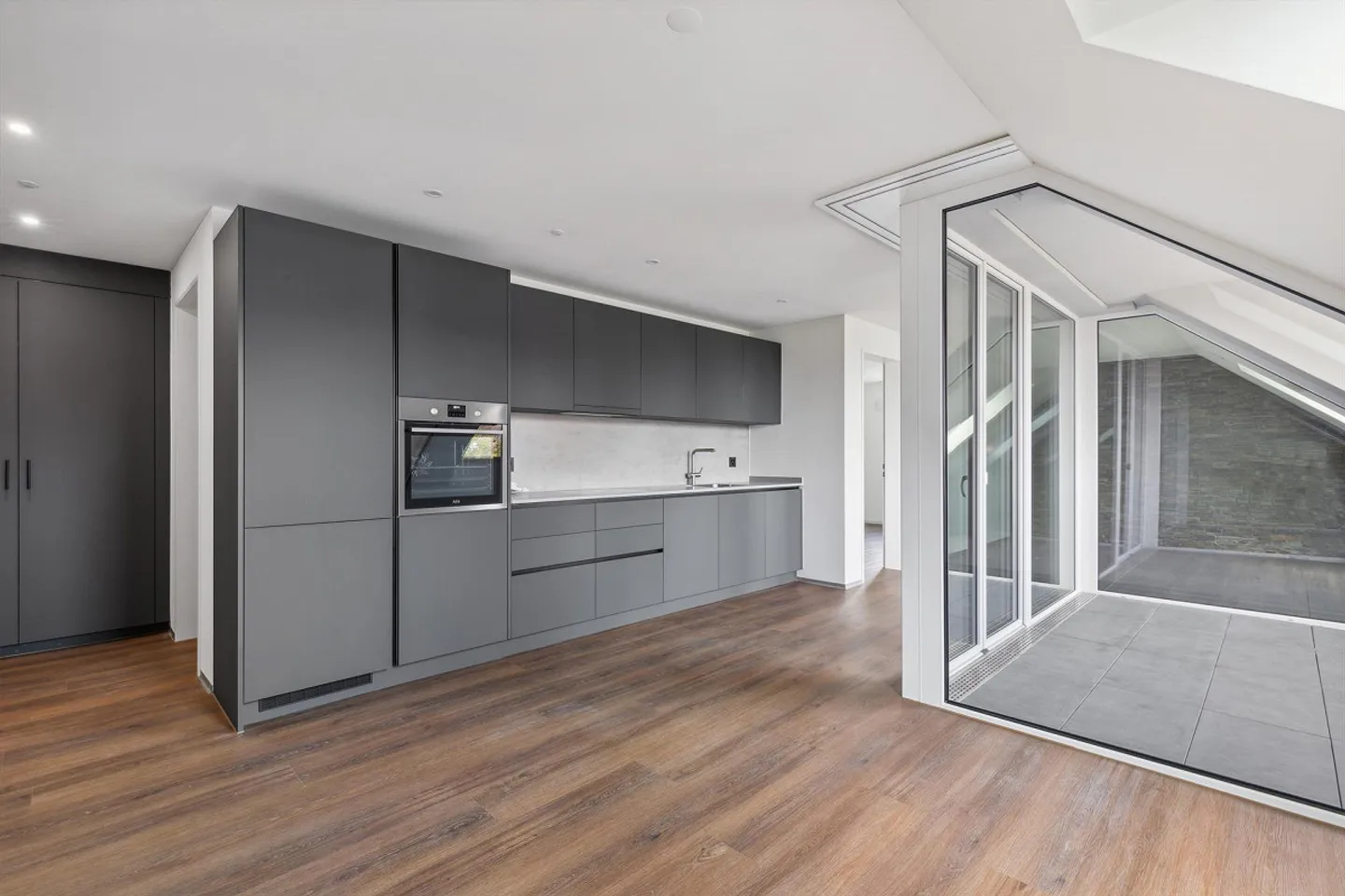 Modernes 3.5-Zimmer-Apartment mit Smart Home - Foto 4 von 13