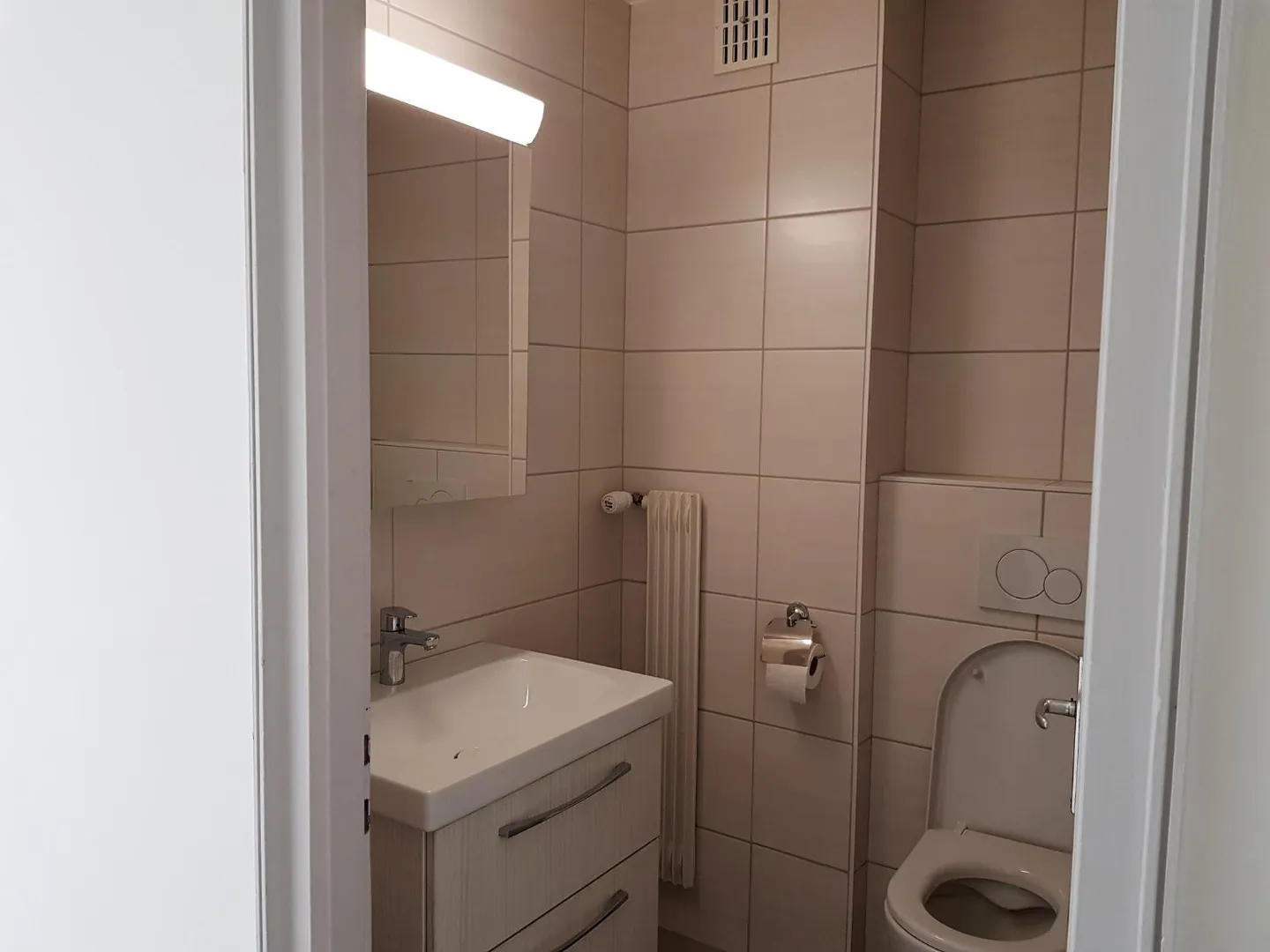 Rue des Poudrières 15, Neuchâtel - 3 pièces au 3ème étage - Photo 6 sur 7