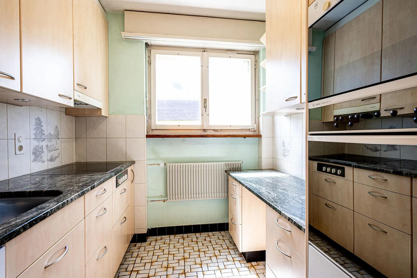 5.5-Room Detached House in Uetendorf with Large Garden & Expansion Potential - Photo 8 of 13