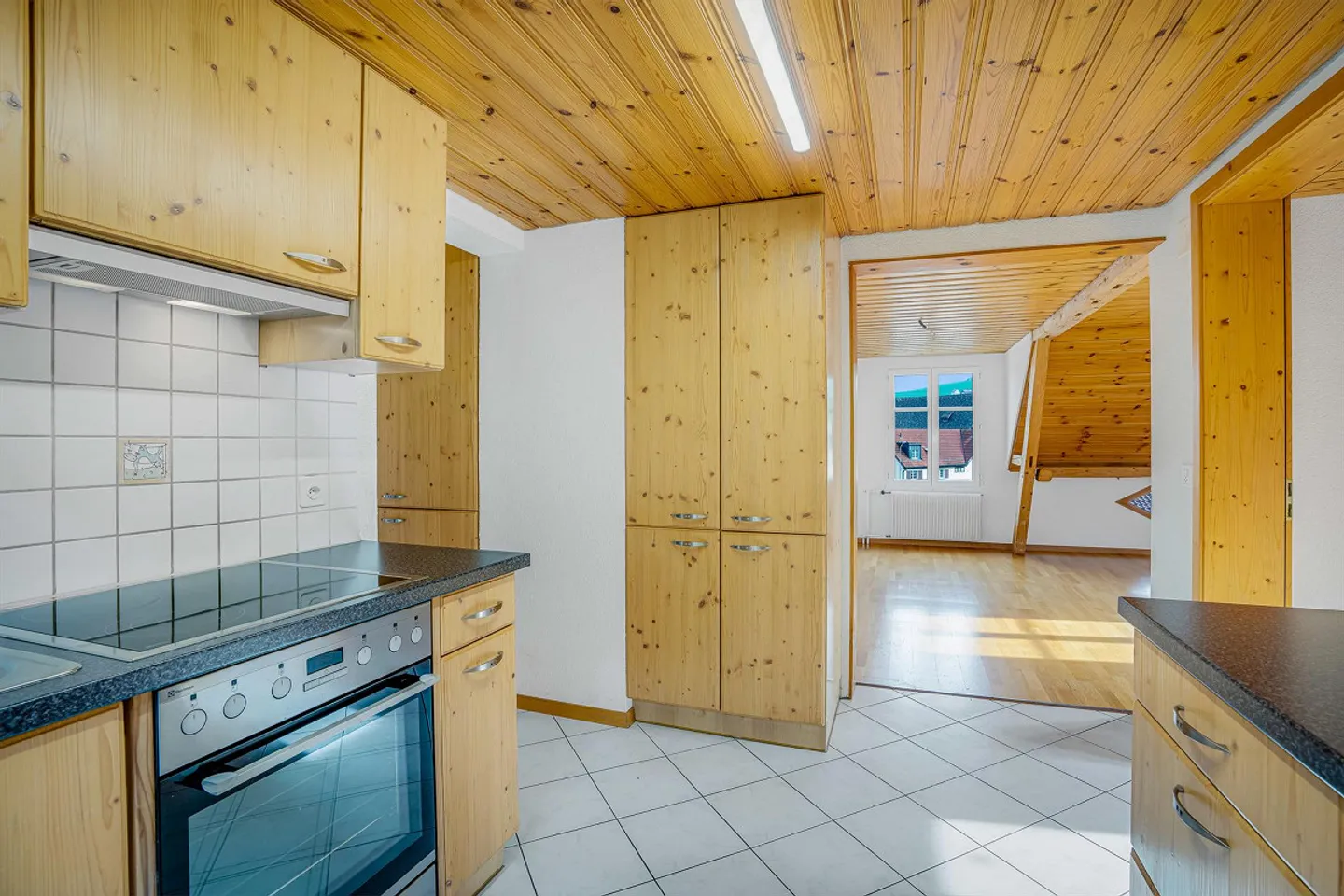 Heimelige Wohnung mit Charme und viel Holz - Foto 13 von 17