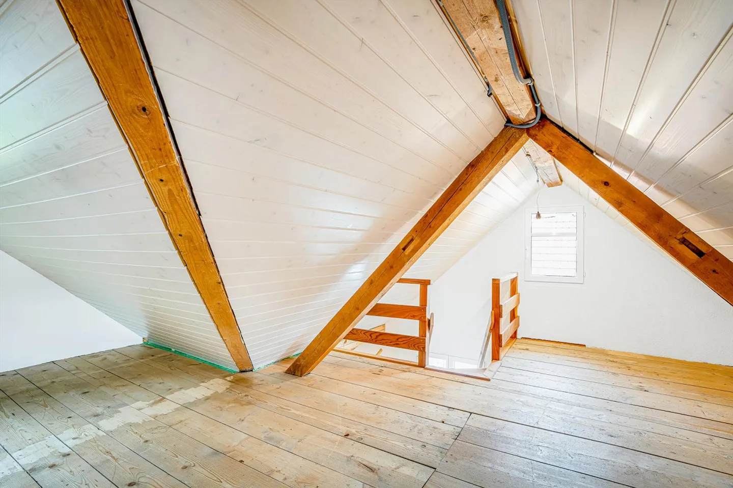 Heimelige Wohnung mit Charme und viel Holz - Foto 17 von 17