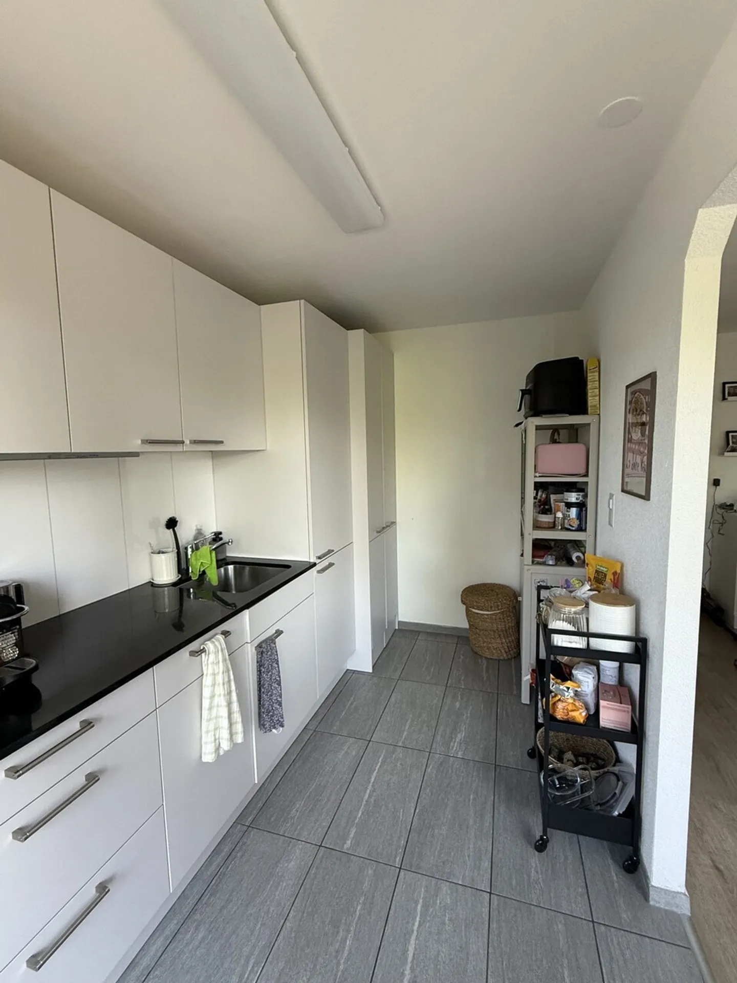 Charmante maisonette de 3,5 pièces avec beaucoup de lumière et grand balcon - Photo 7 sur 13