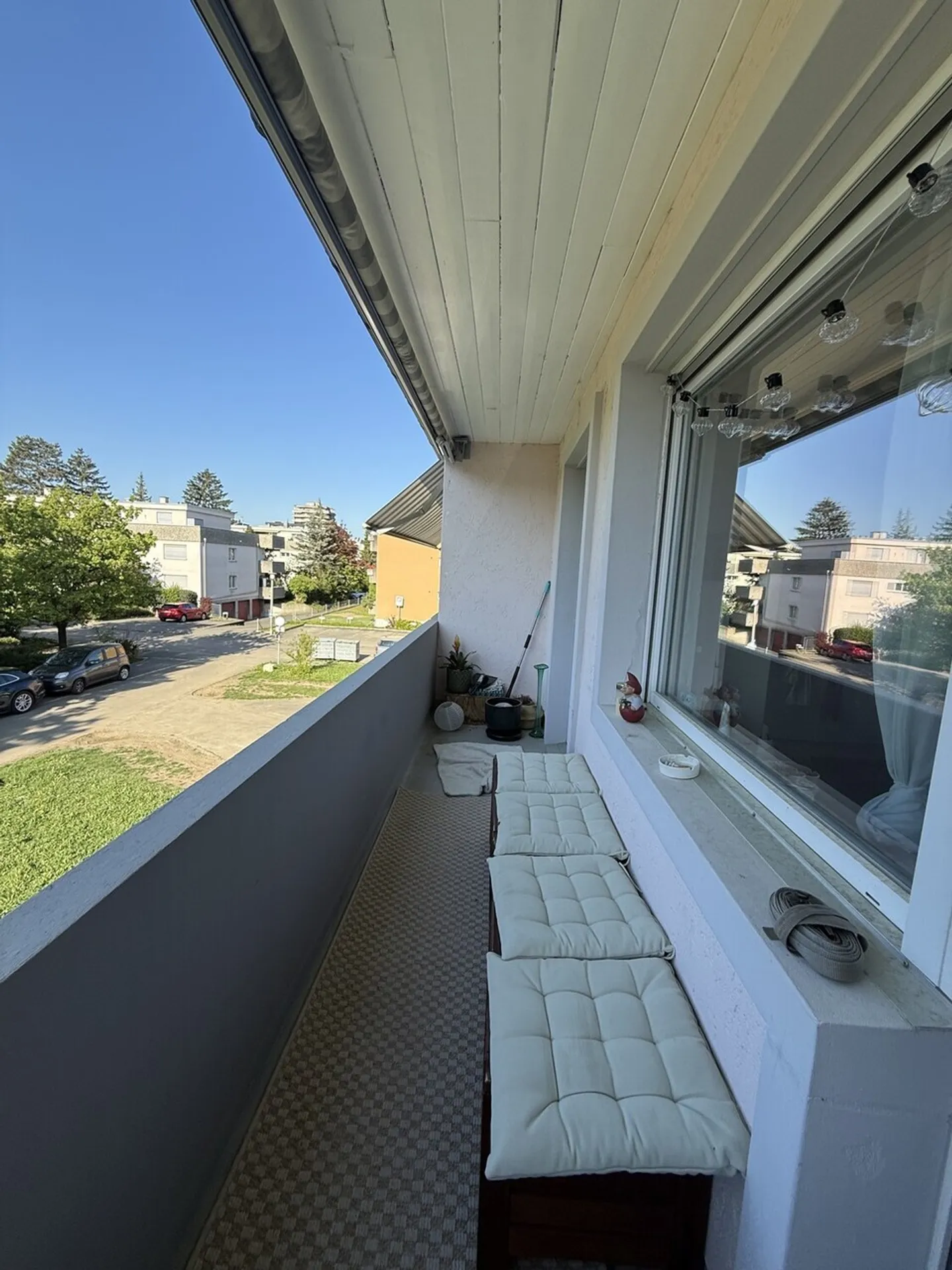 Charmante maisonette de 3,5 pièces avec beaucoup de lumière et grand balcon - Photo 8 sur 13