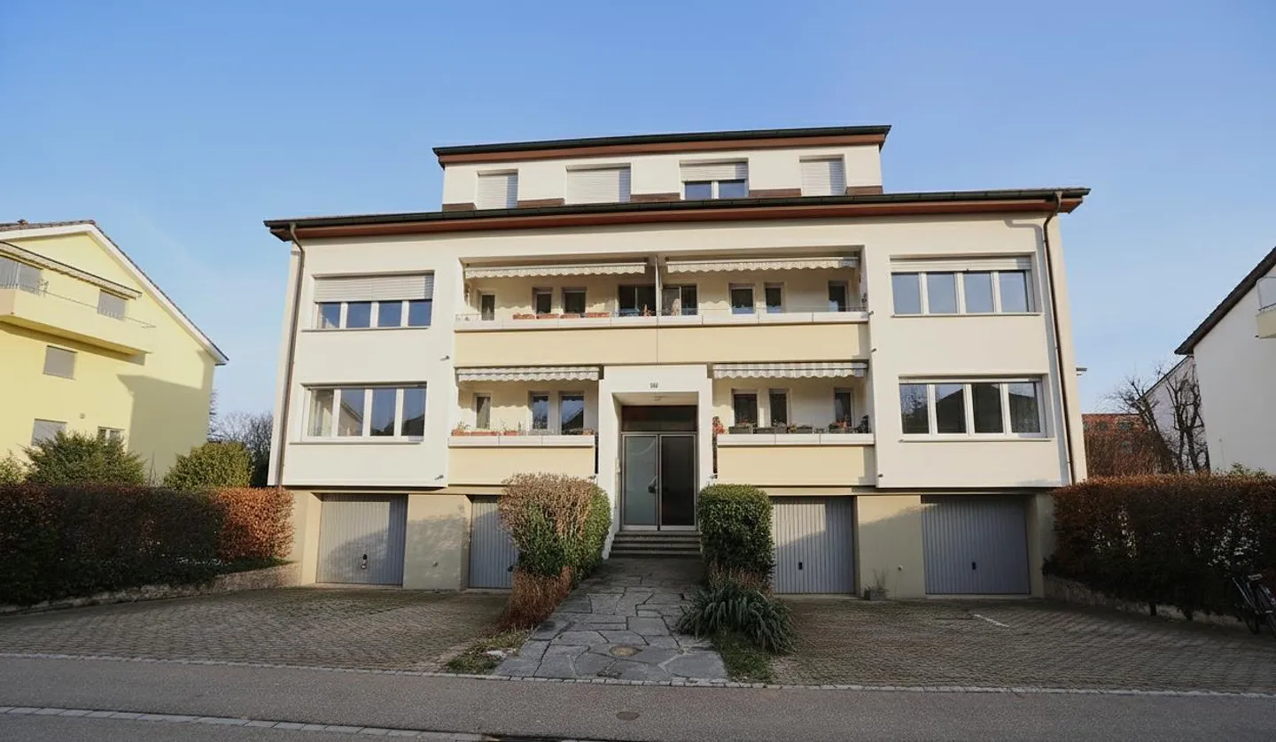 Belle appartement de 4 pièces dans un endroit calme - Photo 1 sur 10